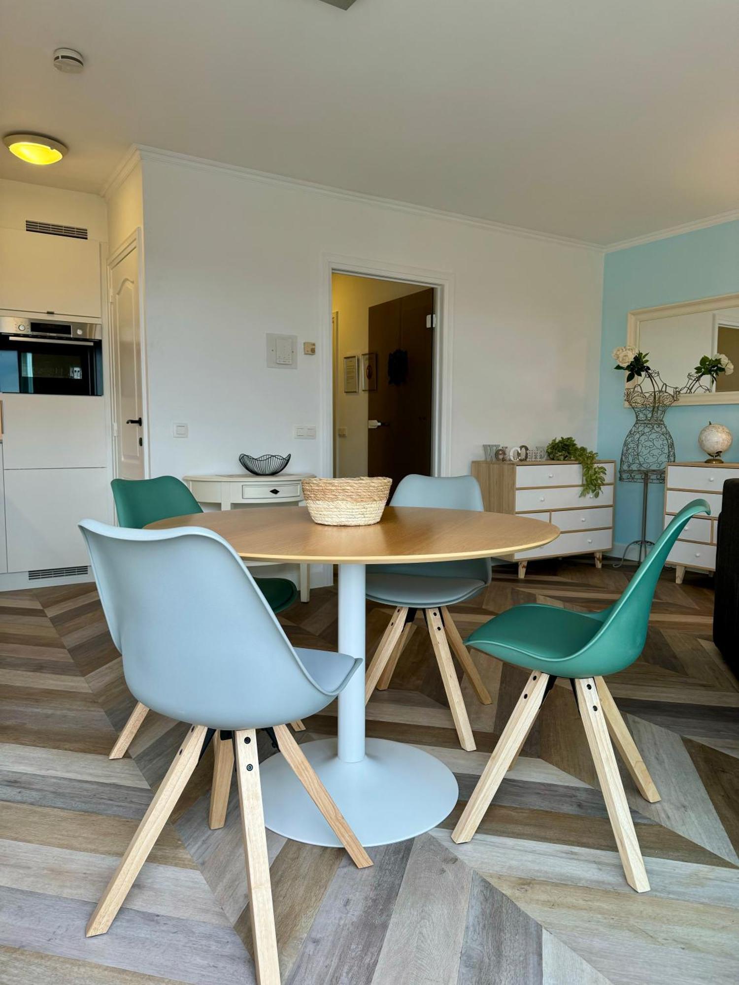 Cozy Panorama Flat By The Beach Кноке-Хайст Екстериор снимка